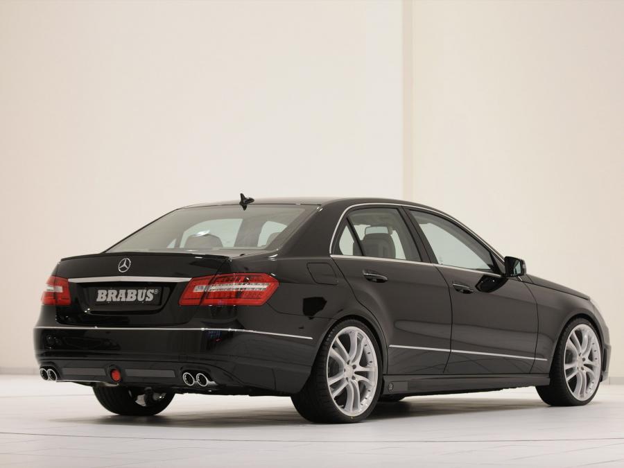  Mercedes-Benz E-Class by Brabus 2009 года  (фото 43 из 45)